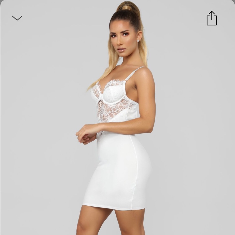 WHITE LACE DRESS - Picture 3 of 3